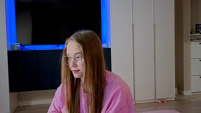 endlesssoffi online show from 10.31.25