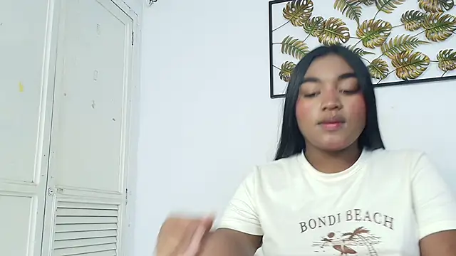 Snapshot of kayna_gomez chatting on 10.17.25 kayna gomez online show from 10.17.25