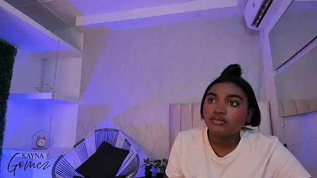 Snapshot of kayna_gomez chatting on 10.25.25 kayna gomez online show from 10.25.25