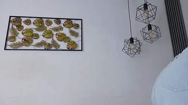 kayna gomez online show from 12.18.25