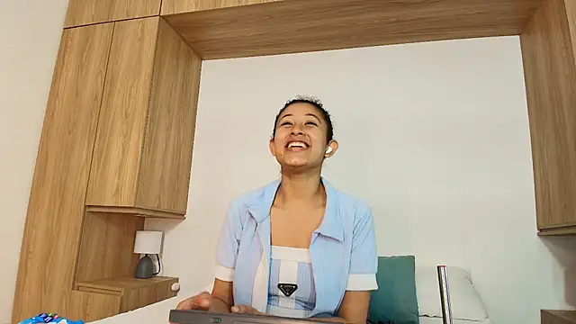 Milkdulce1 online show from 10.08.25