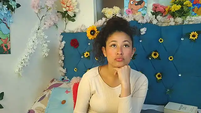 Snapshot of Milkdulce1 chatting on 05.20.26 Milkdulce1 online show from 05.20.26