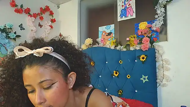 Snapshot of Milkdulce1 chatting on 07.14.26 Milkdulce1 online show from 07.14.26