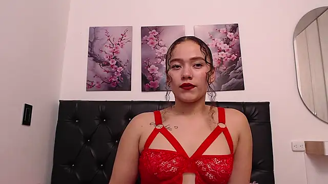 Snapshot of amaranta_f00x chatting on 09.23.25 amaranta f00x online show from 09.23.25