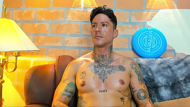 Snapshot of Dylanstonne chatting on 02.25.25 Dylanstonne online show from 02.25.25