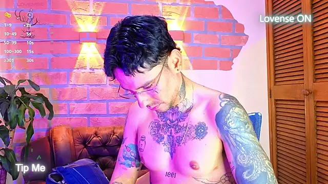 Dylanstonne online show from 11.05.25