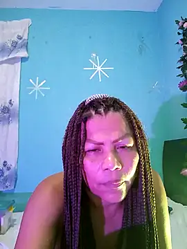 Snapshot of dulcesilvana10 chatting on 12.19.24 dulcesilvana10 online show from 12.19.24