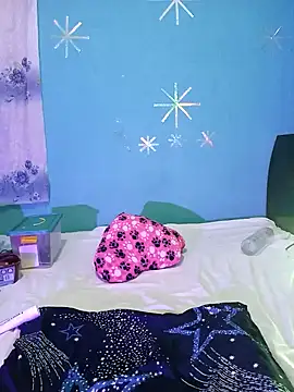 Snapshot of dulcesilvana10 chatting on 12.19.24 dulcesilvana10 online show from 12.19.24