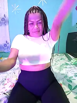 Snapshot of dulcesilvana10 chatting on 12.29.24 dulcesilvana10 online show from 12.29.24