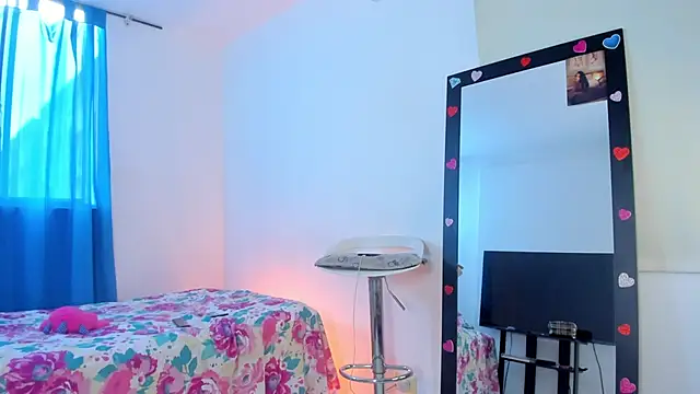 Aleja arango1 online show from 04.12.26