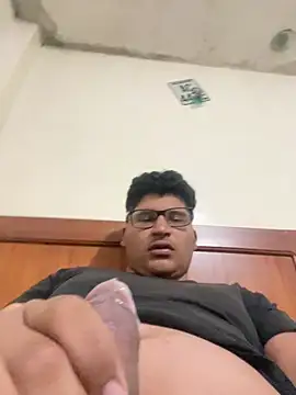 Snapshot of Ruk436 chatting on 12.13.24 Ruk436 online show from 12.13.24