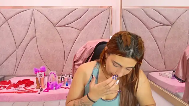 Snapshot of Tammy_Blackk chatting on 11.06.25 Tammy Blackk online show from 11.06.25