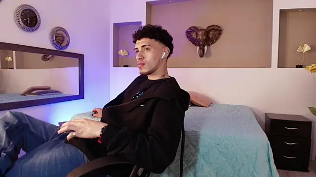 austin collinss online show from 12.31.24