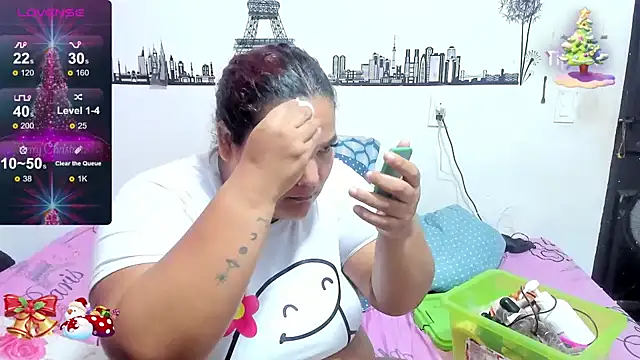 Snapshot of Angiiee_bbw chatting on 12.20.24 Angiiee bbw online show from 12.20.24