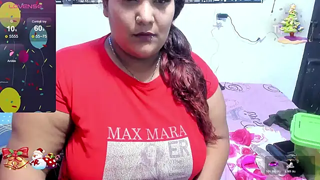 Snapshot of Angiiee_bbw chatting on 12.22.24 Angiiee bbw online show from 12.22.24