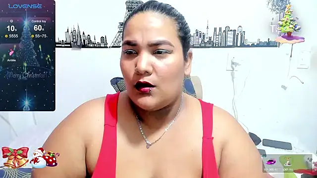 Snapshot of Angiiee_bbw chatting on 12.29.24 Angiiee bbw online show from 12.29.24