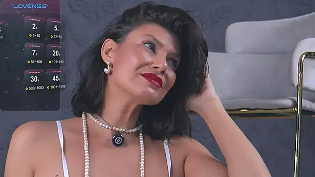 Snapshot of AnaisLeblanc chatting on 09.25.25 AnaisLeblanc online show from 09.25.25