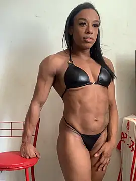 Snapshot of princessofmuscles chatting on 01.08.25 princessofmuscles online show from 01.08.25