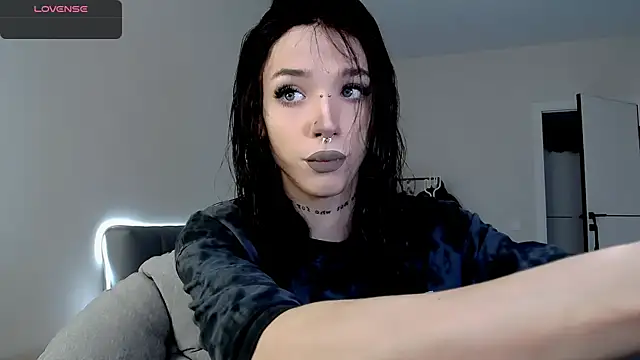 Dasha M online show from 10.18.25