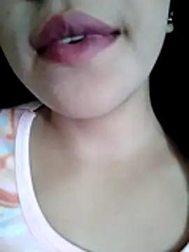 Snapshot of Anki-doll chatting on 11.02.25 Anki-doll online show from 11.02.25