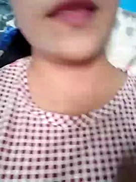 Snapshot of Anki-doll chatting on 06.15.26 Anki-doll online show from 06.15.26