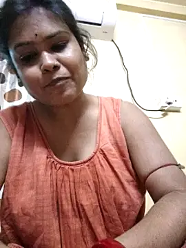 Snapshot of yoursweety09 chatting on 01.11.25 yoursweety09 online show from 01.11.25