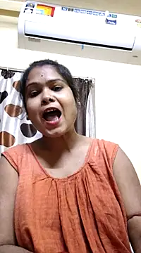 Snapshot of yoursweety09 chatting on 01.13.25 yoursweety09 online show from 01.13.25