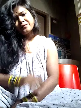 Snapshot of yoursweety09 chatting on 03.11.25 yoursweety09 online show from 03.11.25