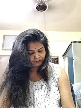 Snapshot of yoursweety09 chatting on 03.12.25 yoursweety09 online show from 03.12.25