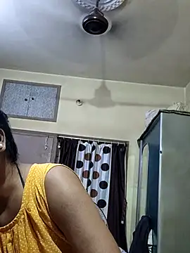 Snapshot of yoursweety09 chatting on 03.18.25 yoursweety09 online show from 03.18.25