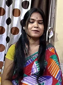 Snapshot of yoursweety09 chatting on 09.11.25 yoursweety09 online show from 09.11.25