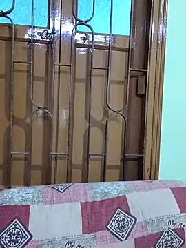 Snapshot of yoursweety09 chatting on 09.24.25 yoursweety09 online show from 09.24.25