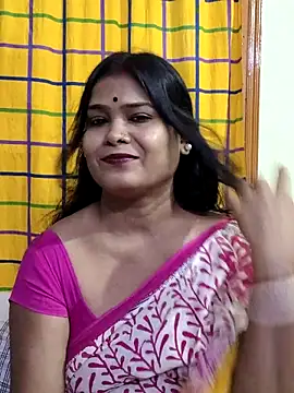 Snapshot of yoursweety09 chatting on 10.03.25 yoursweety09 online show from 10.03.25