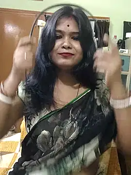 Snapshot of yoursweety09 chatting on 10.10.25 yoursweety09 online show from 10.10.25