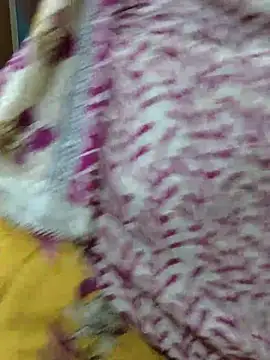 Snapshot of yoursweety09 chatting on 10.13.25 yoursweety09 online show from 10.13.25