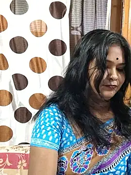 Snapshot of yoursweety09 chatting on 10.14.25 yoursweety09 online show from 10.14.25