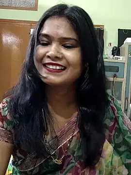 Snapshot of yoursweety09 chatting on 10.16.25 yoursweety09 online show from 10.16.25