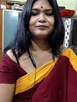 Snapshot of yoursweety09 chatting on 10.19.25 yoursweety09 online show from 10.19.25