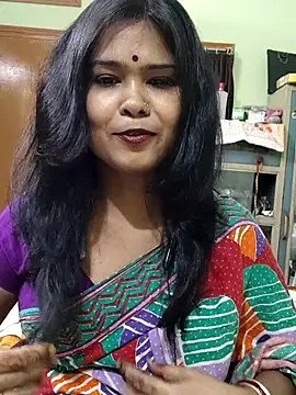 Snapshot of yoursweety09 chatting on 10.22.25 yoursweety09 online show from 10.22.25