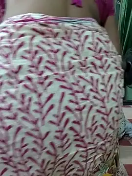 Snapshot of yoursweety09 chatting on 11.01.25 yoursweety09 online show from 11.01.25