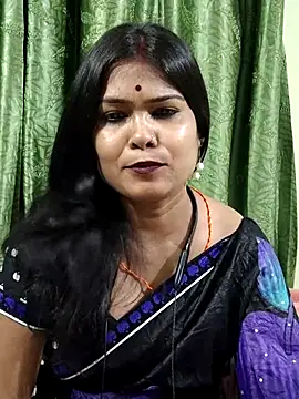 Snapshot of yoursweety09 chatting on 11.04.25 yoursweety09 online show from 11.04.25