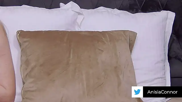 AnisiaConnor online show from 10.05.25