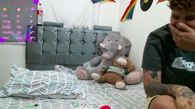 Snapshot of pamelaykamila chatting on 11.13.25 pamelaykamila online show from 11.13.25