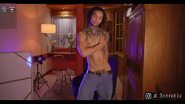 Snapshot of _srerotic chatting on 11.05.25 srerotic online show from 11.05.25