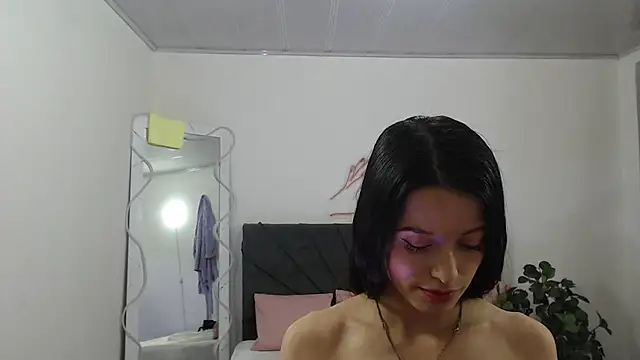 Laylafoxy tay online show from 01.20.25
