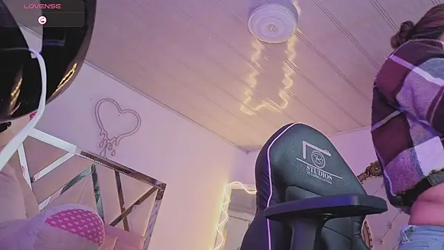 Laylafoxy tay online show from 09.25.25