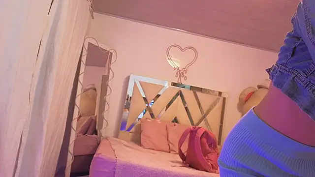 Laylafoxy tay online show from 11.08.25