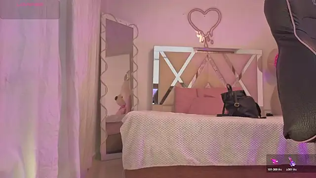 Laylafoxy tay online show from 11.15.25