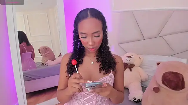 Amber  Sanchez online show from 03.18.25