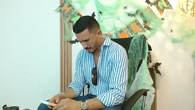 Reiko 85  online show from 10.16.25